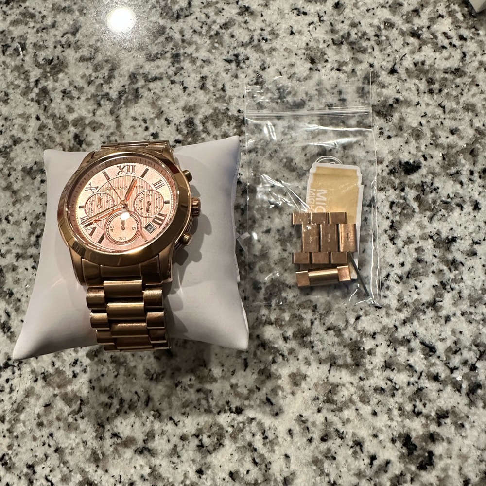 Women’s Michael Kors Rose Gold Watch
